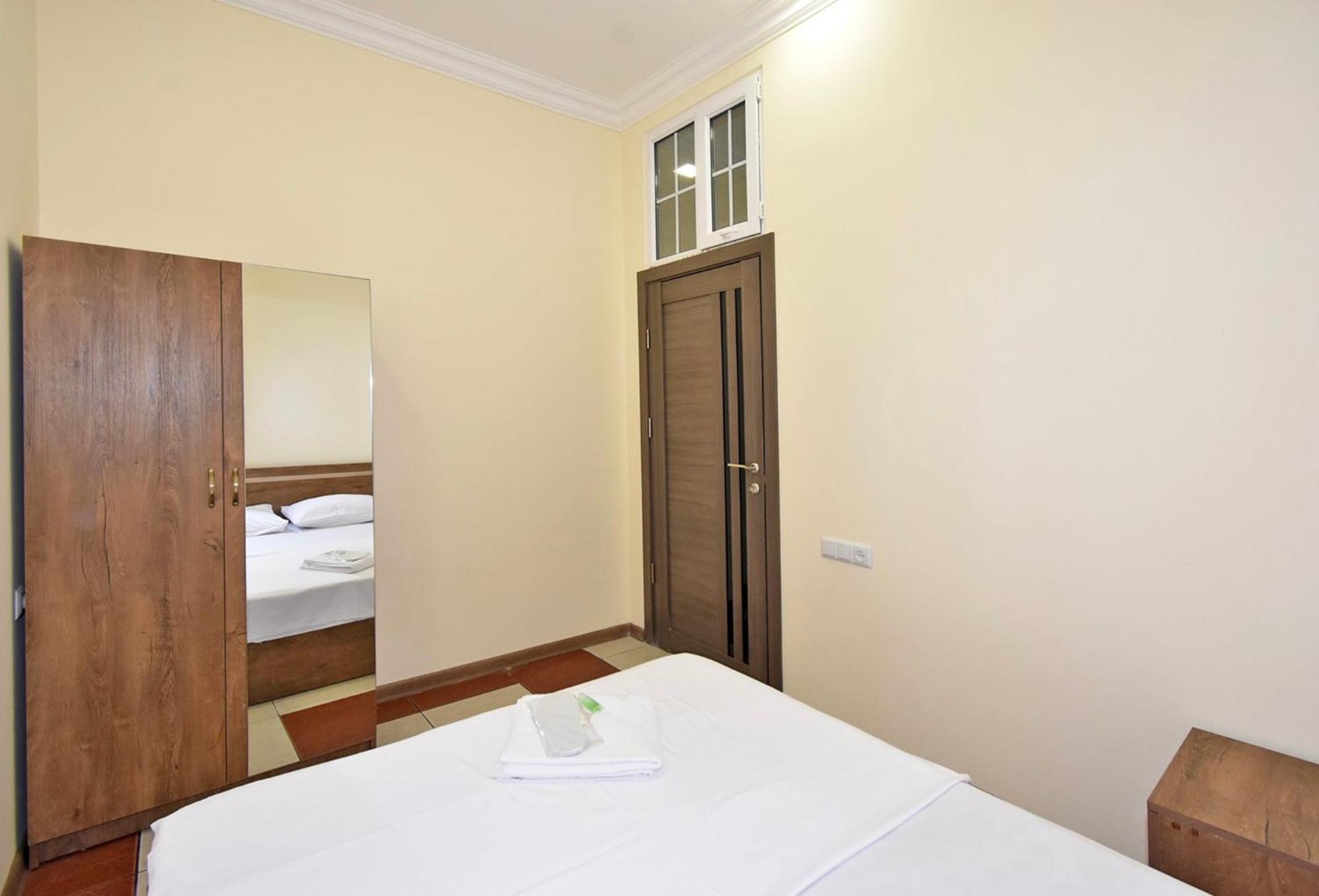 Hotel Costa Ереван Экстерьер фото