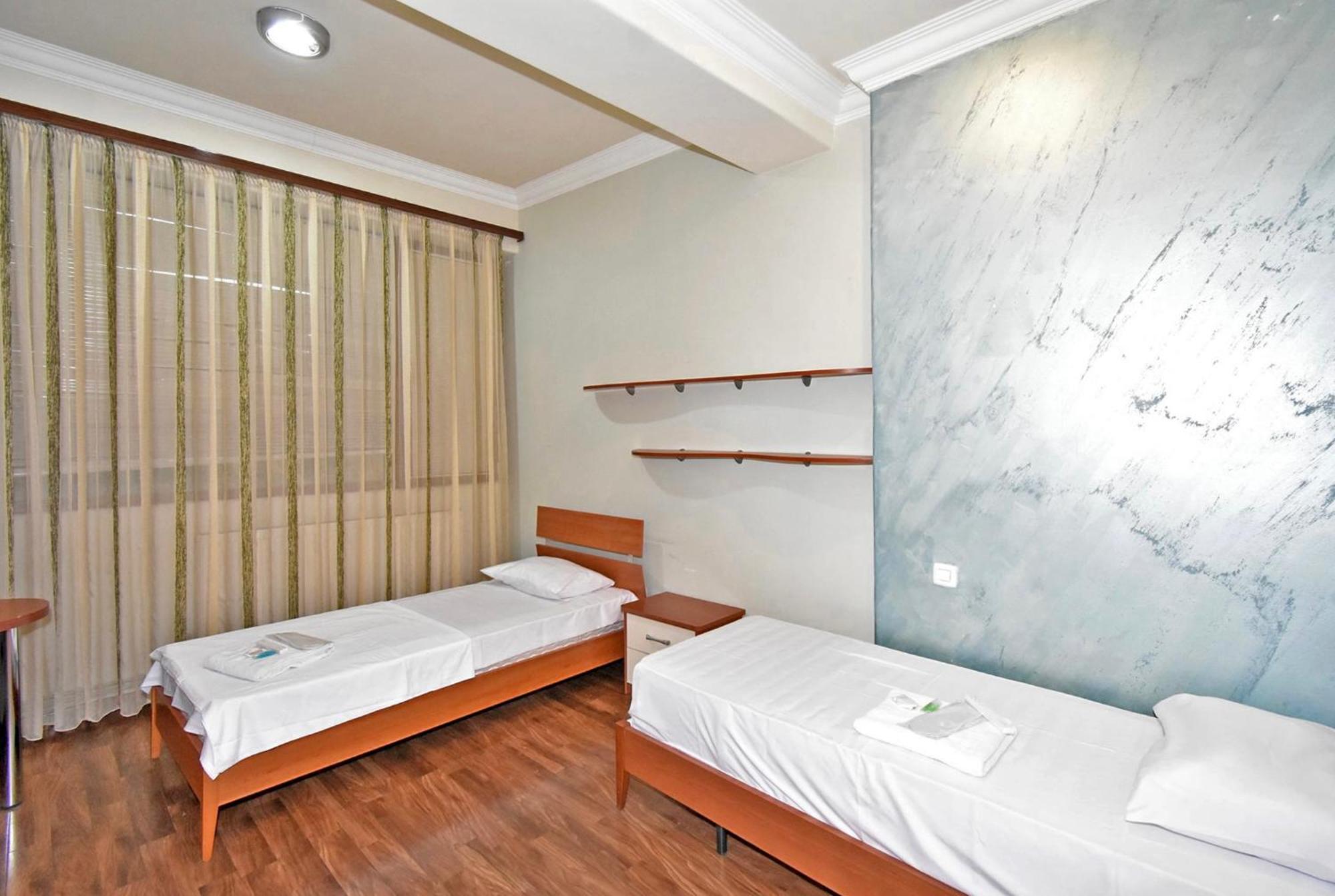 Hotel Costa Ереван Экстерьер фото