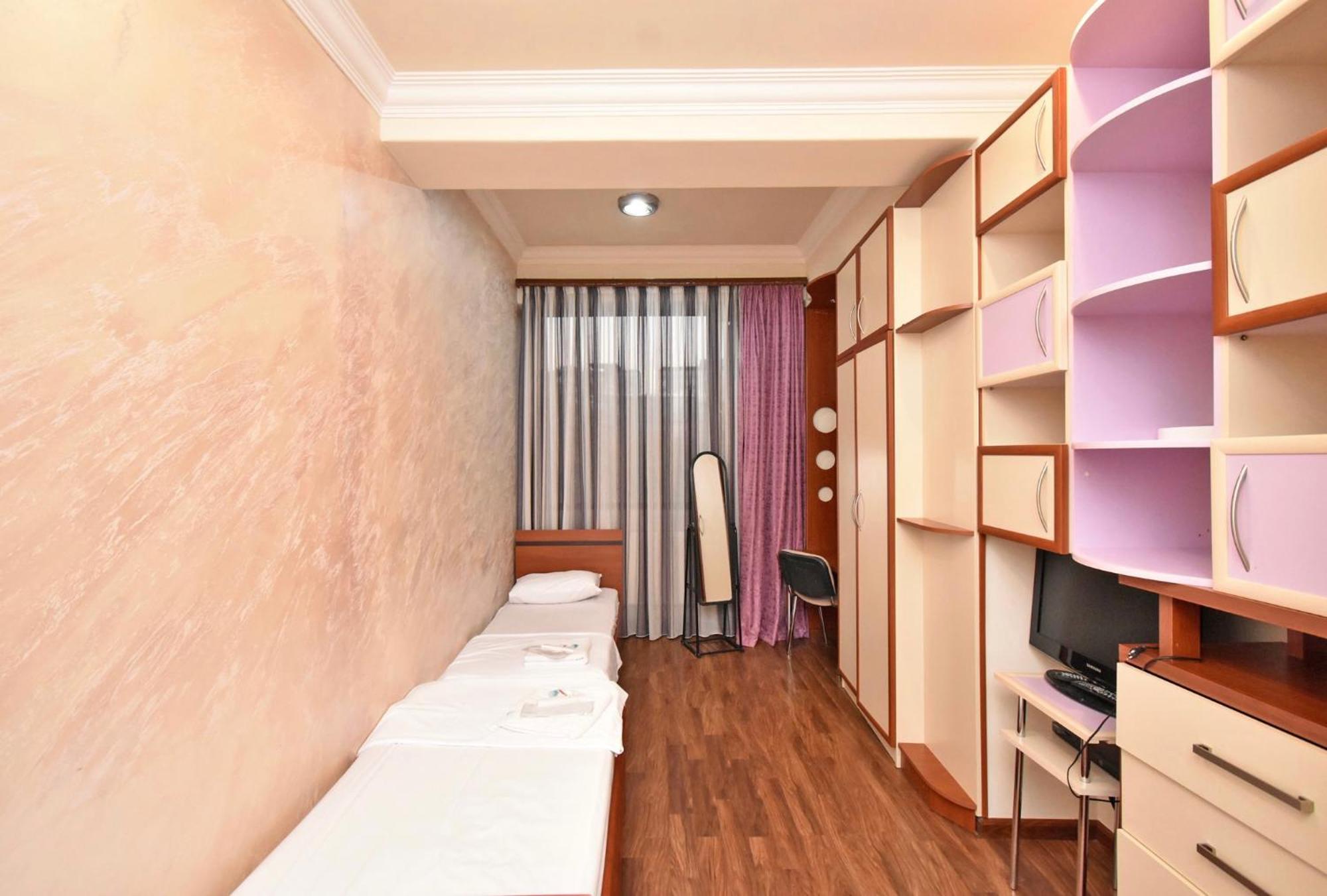 Hotel Costa Ереван Экстерьер фото