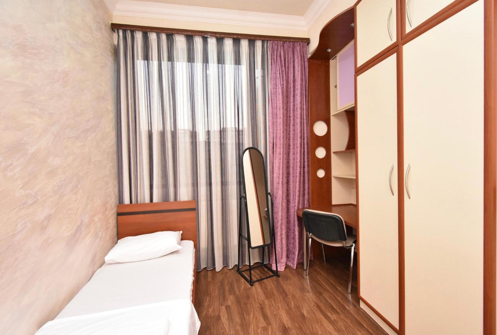 Hotel Costa Ереван Экстерьер фото